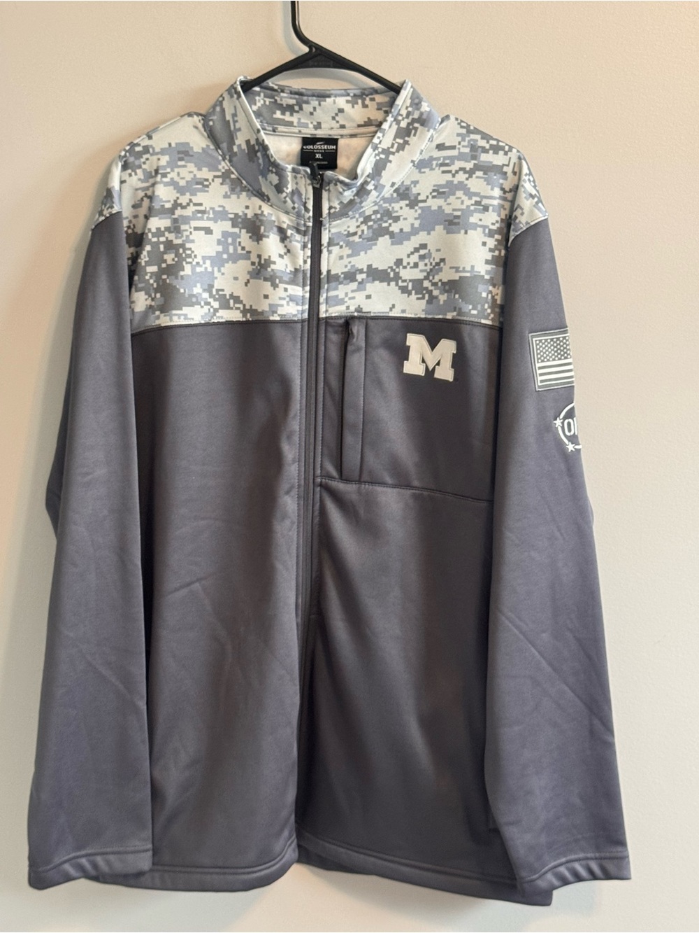 Michigan Wolverines Colosseum OHT Camo Full Zip Hoodie Men's XL NWT
